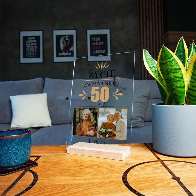 Życie zaczyna się po 50 zdjęcie na szkle akrylowym 21x30 cm