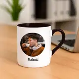 Zabawny prezent dla niego kubek ze zdjęciem imieniem czarne wnętrze ucho