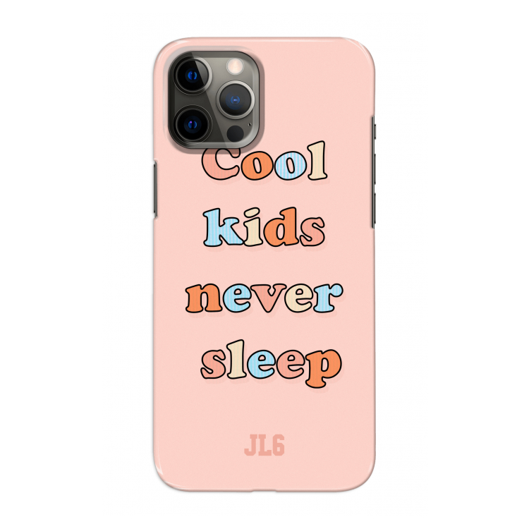 Cool Kids Never Sleep: Volledig geprint iPhone 12 Pro Max Hoesje
