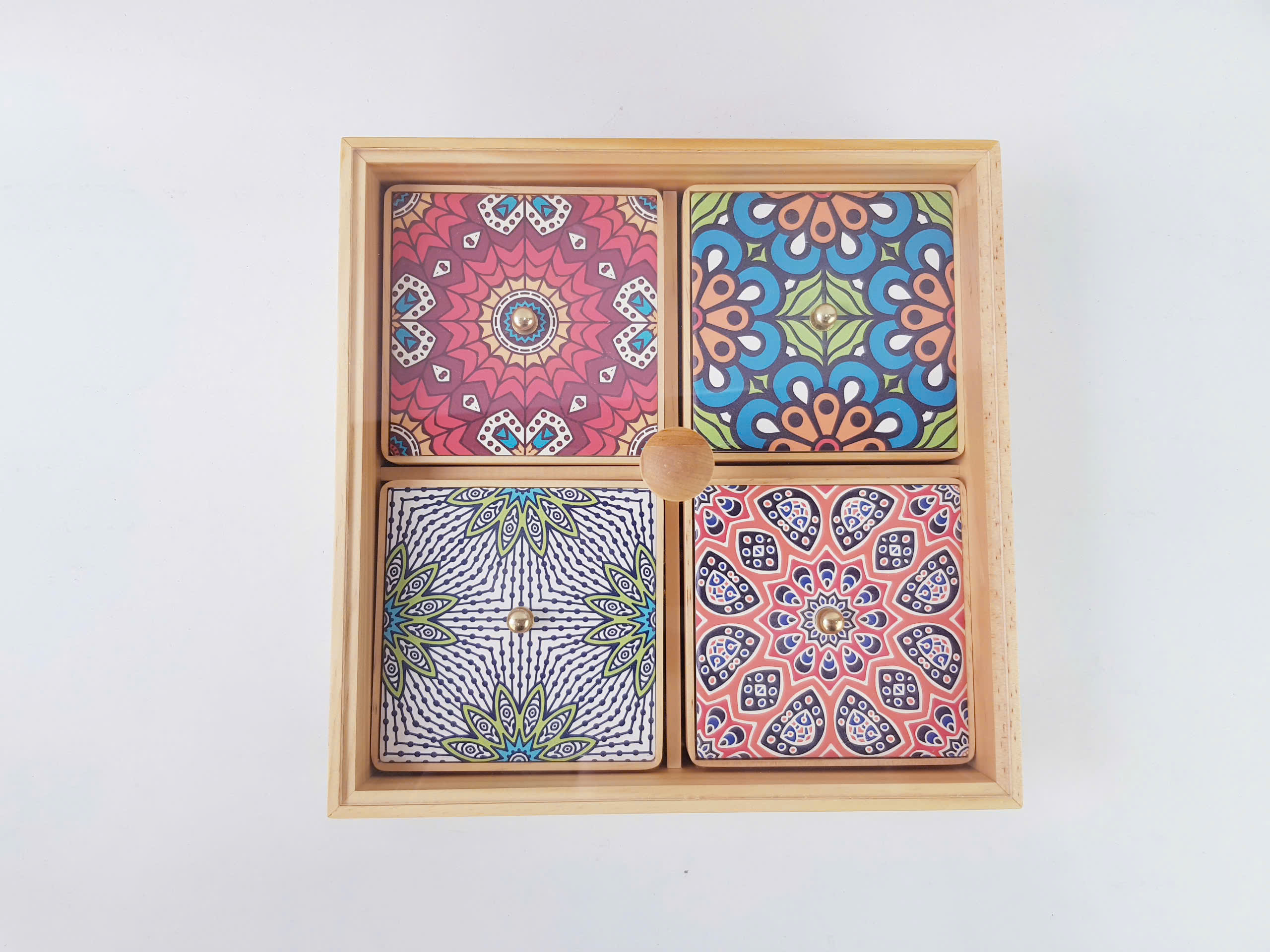 Hộp Quà Gỗ Thông 4 Ngăn