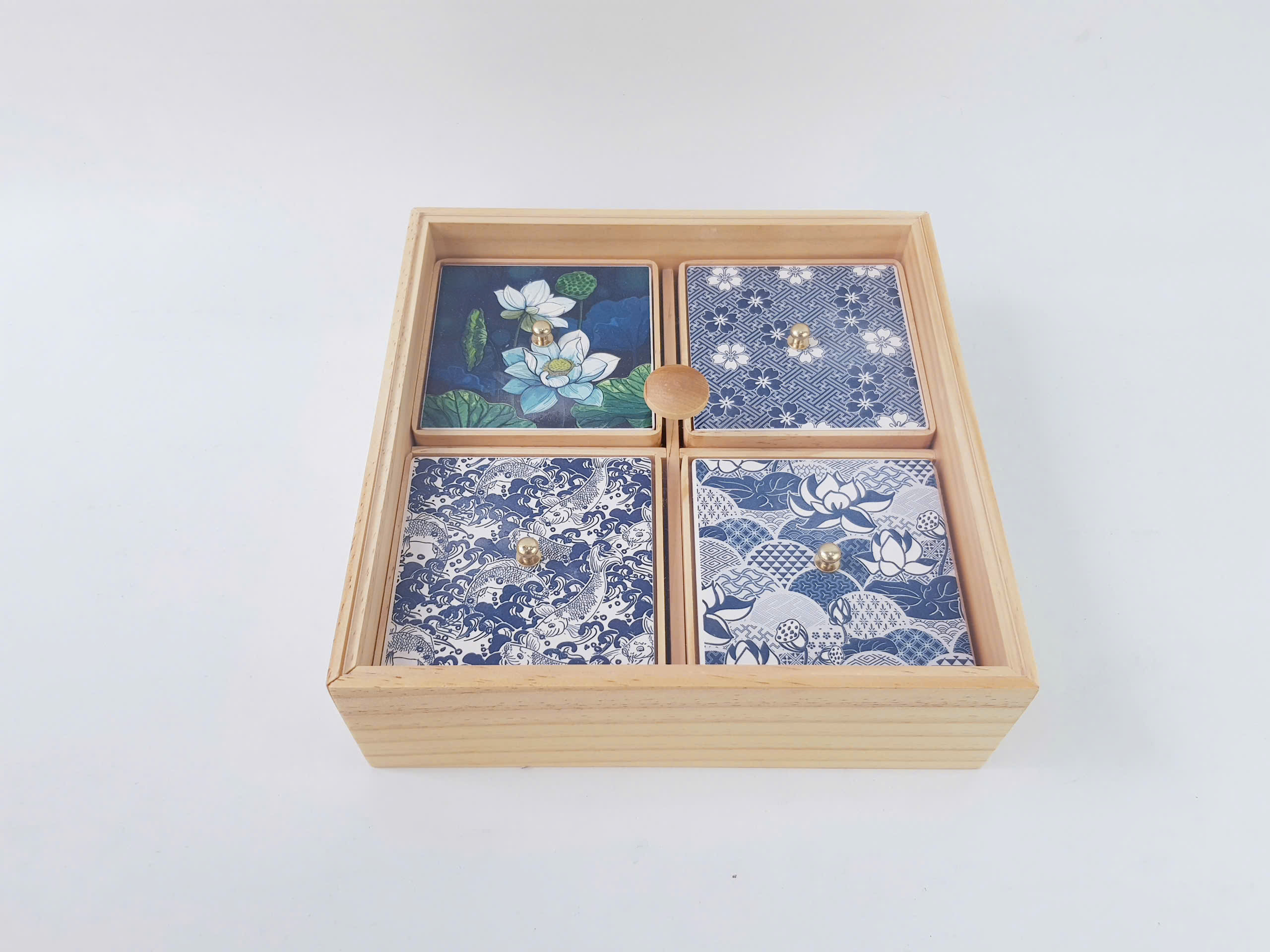 Hộp Đựng Thuốc 4 Ngăn