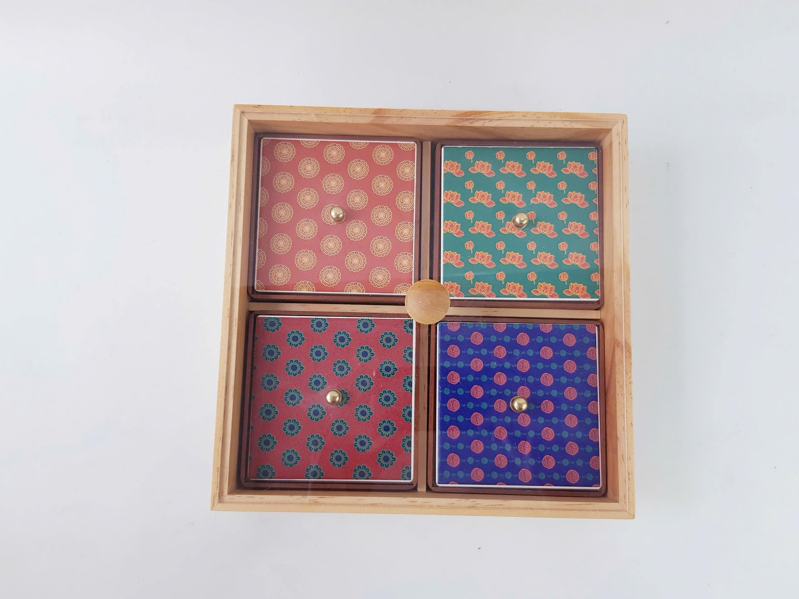 Hộp Gỗ Đựng Mứt 4 Ngăn