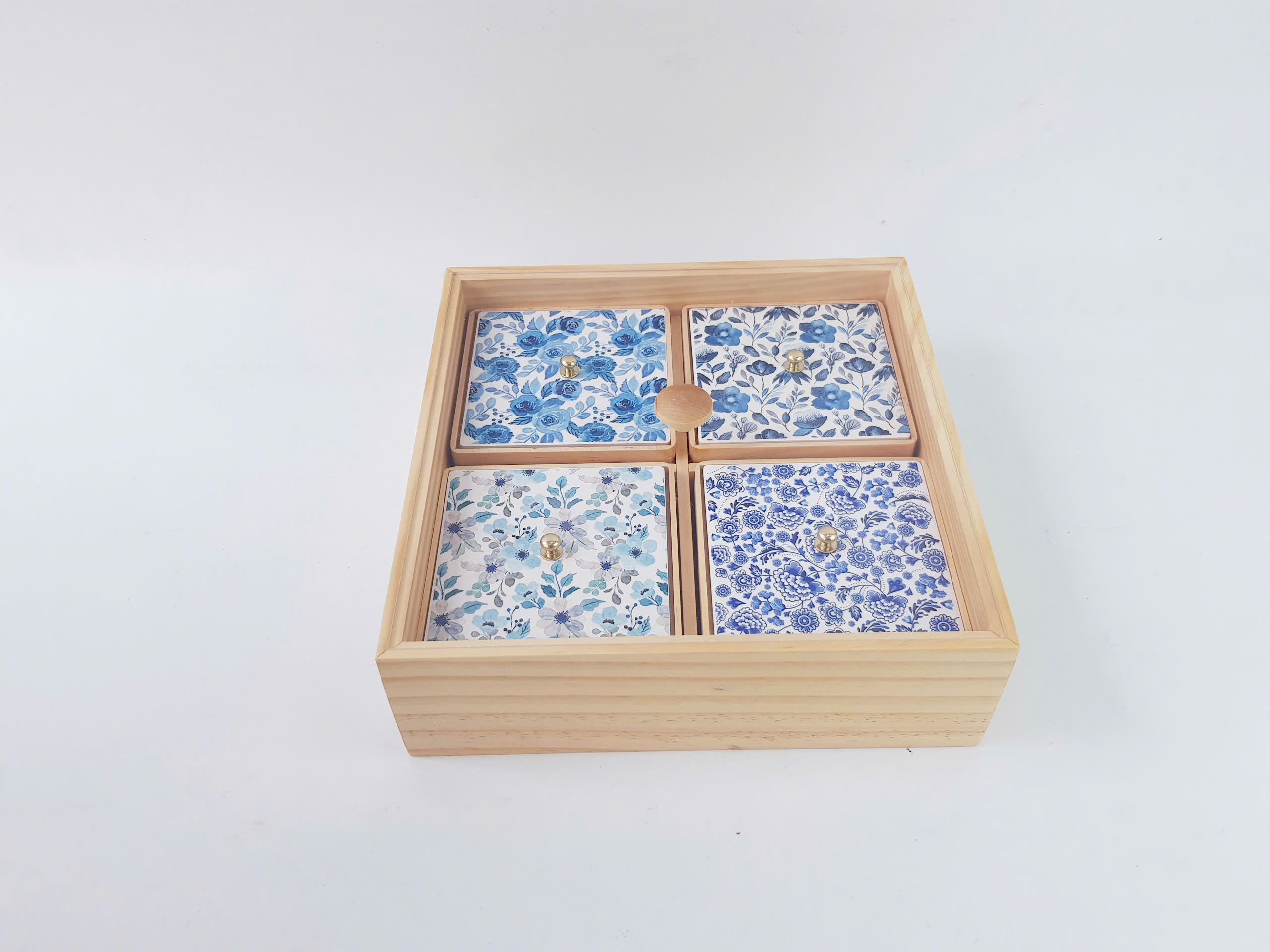 Hộp Bánh Trung Thu 4 ngăn