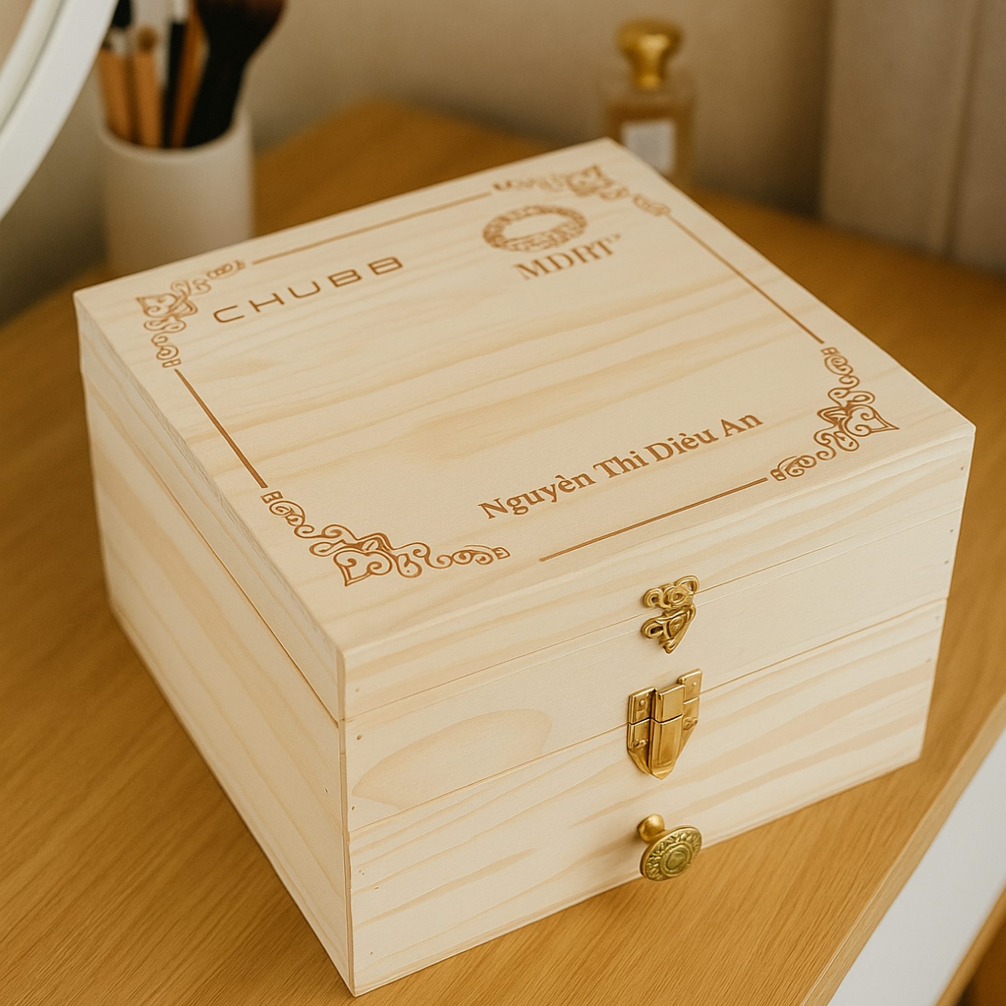Hộp Quà Gỗ CHUBB