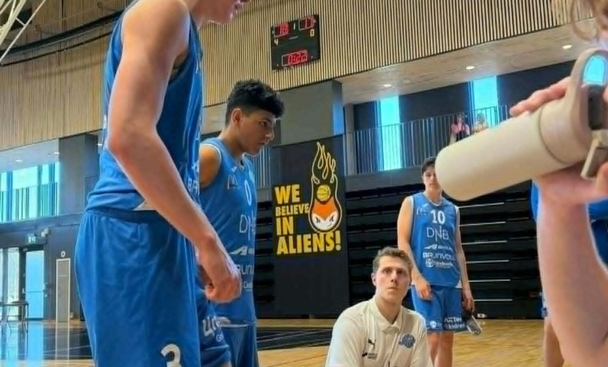 Årets trenertalent 2025 til Frøya Basket!