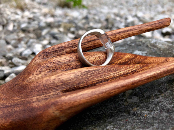 Ring in Feinsilber, ebenso in Gold oder Platin möglich
