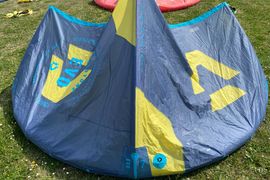 7m² Duotone Evo 2022komplett mit TrustBar Quad Control 2023 12-24m