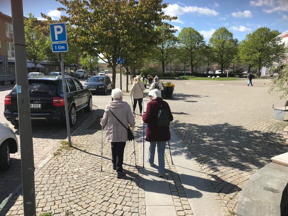 Promenera tillsammans