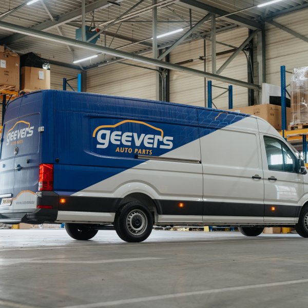 Geevers Auto Parts bus