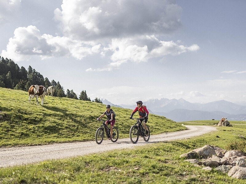Guided e-bike tour with the bike guides Manuel or Dominik