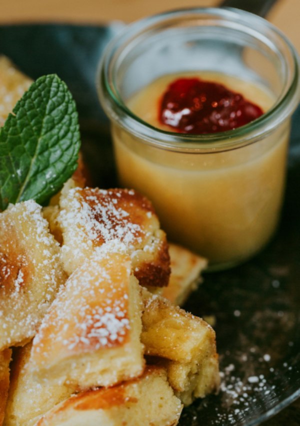 Dessert buffet