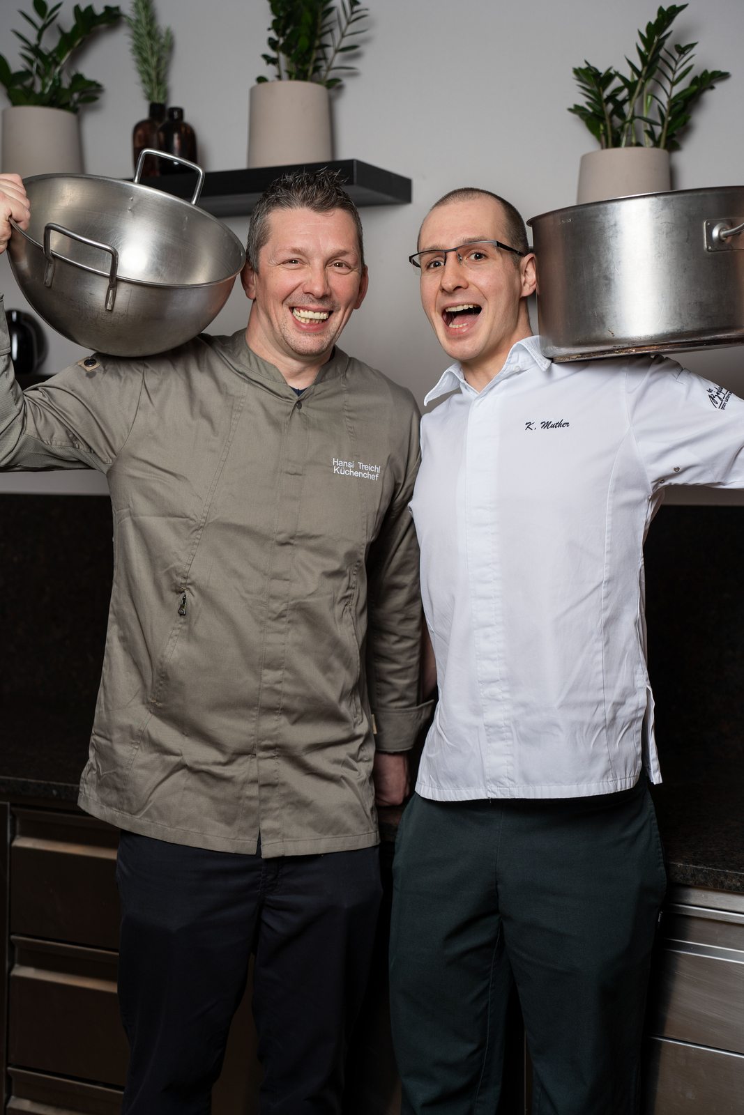 Sch(l)aukochkurs mit Küchenchef Hansi oder Souschef Kevin