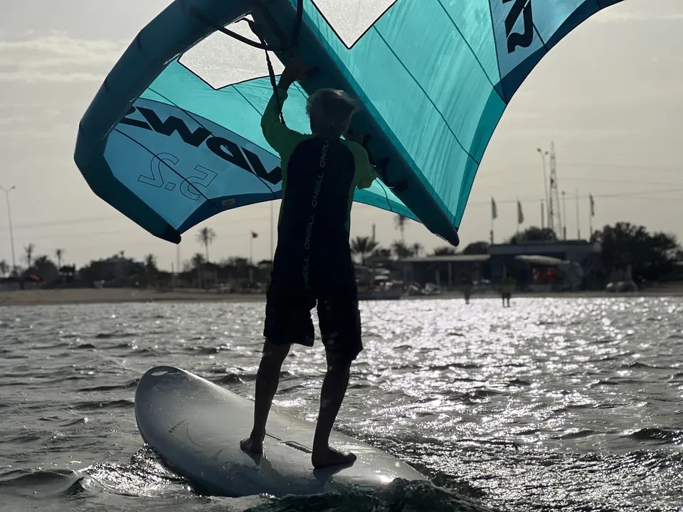 Wingfoilen auf Djerba – Kurs in der Lagune (inkl. Transfer)