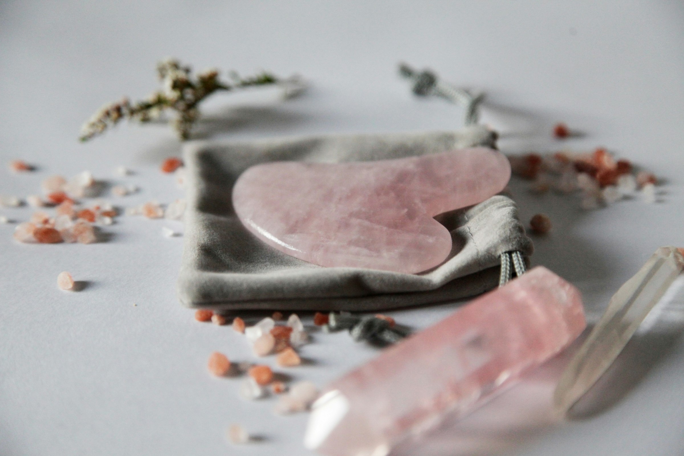 Gua Sha Face + Eye Lifting