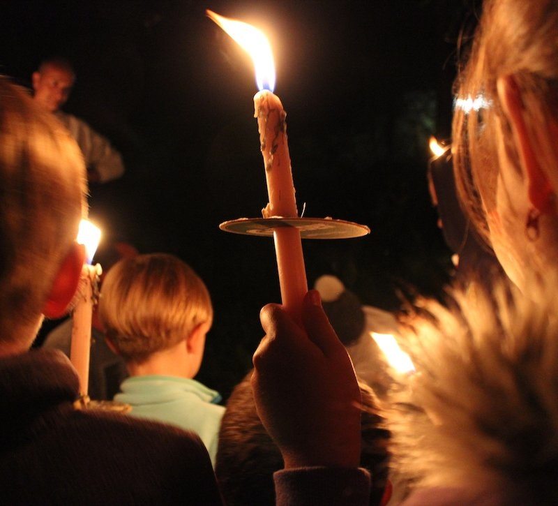 Torchlight hike to the Castle of Heinfels!