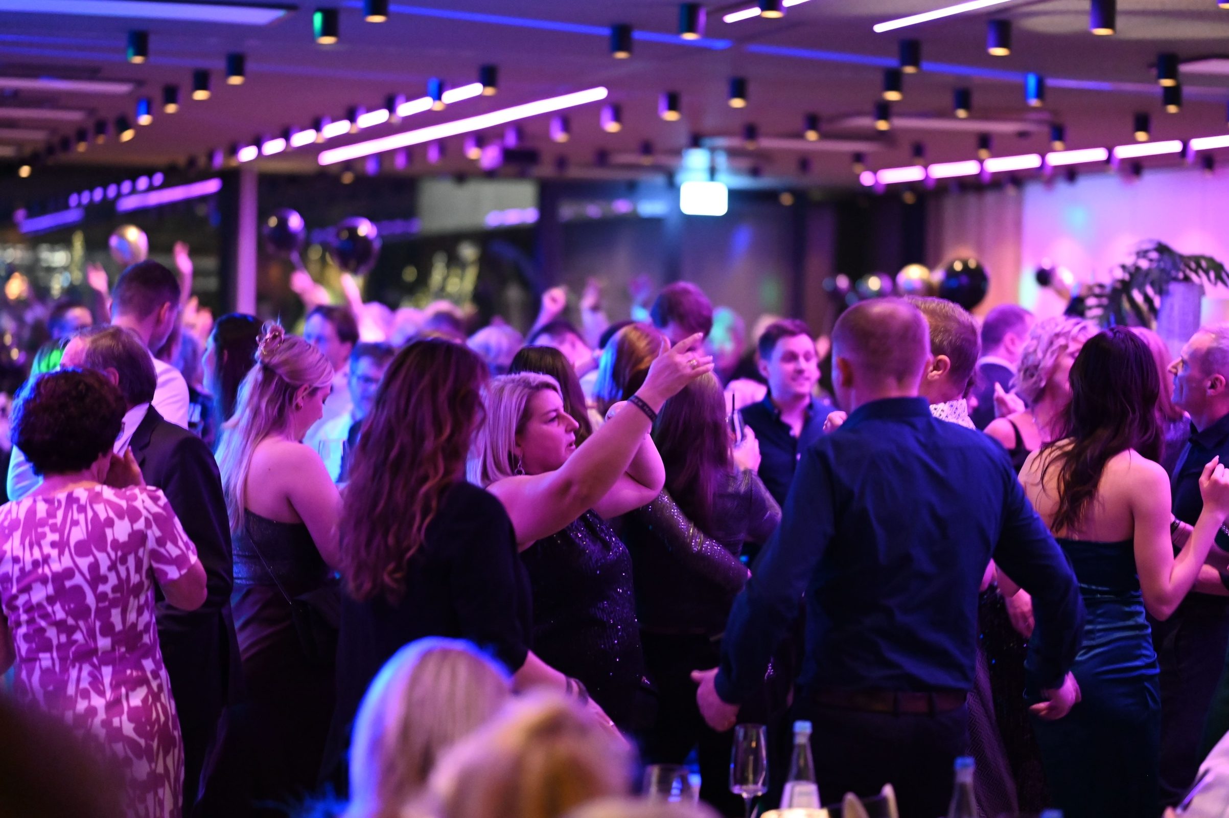 Radio 8 Party
