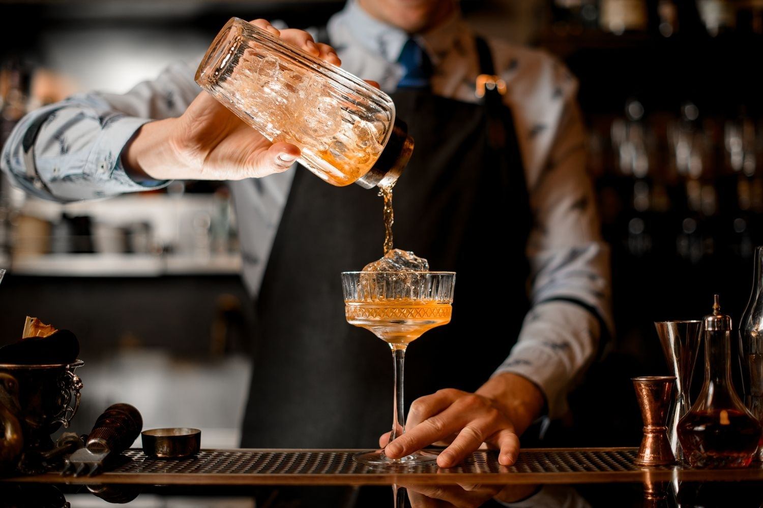 Shake it! Cocktail course at the hotel bar