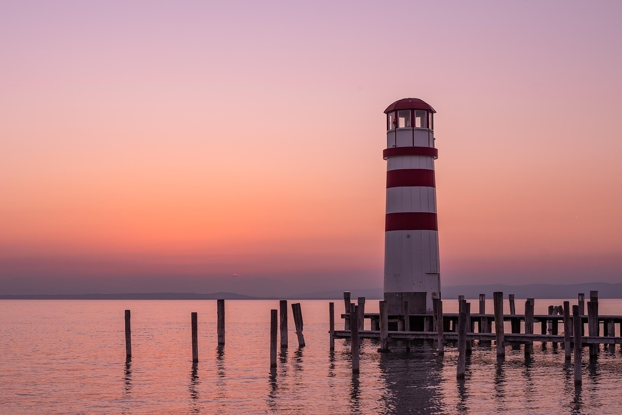 Discover Lake Neusiedl: ferry connections & boat tours