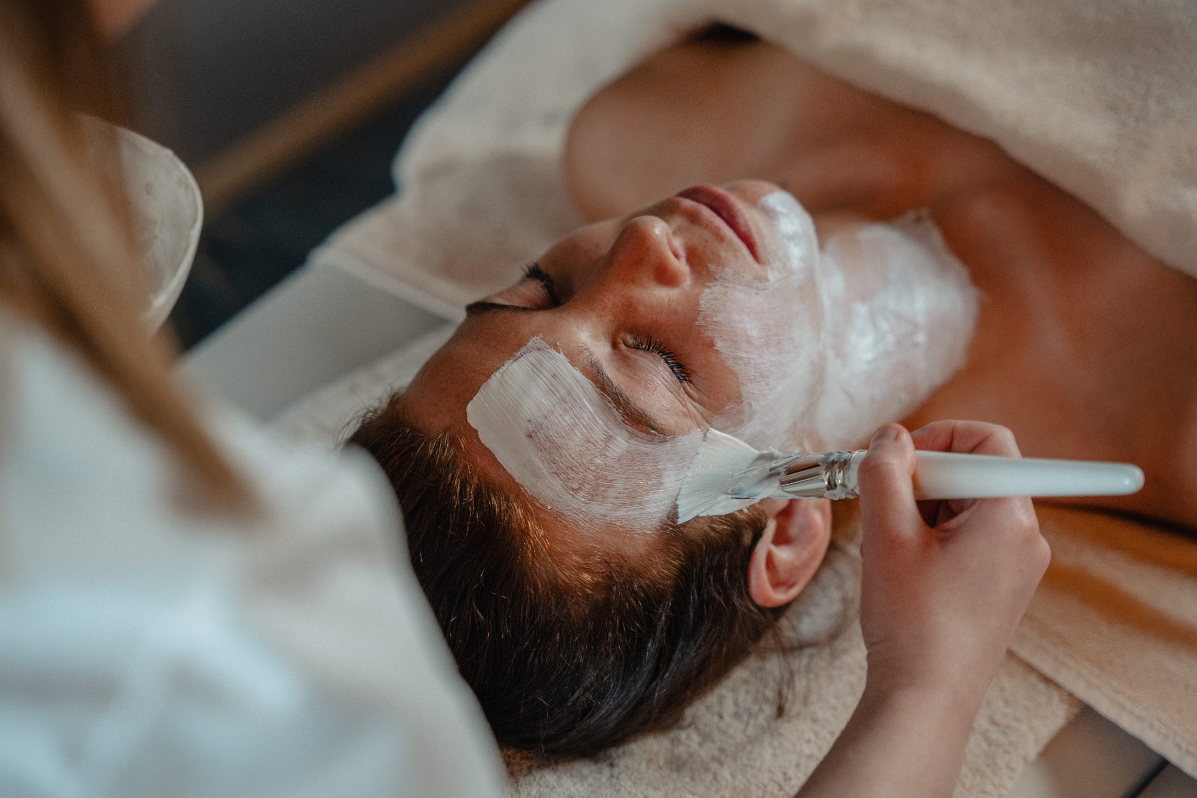 Natural
facial treatment
Green clay