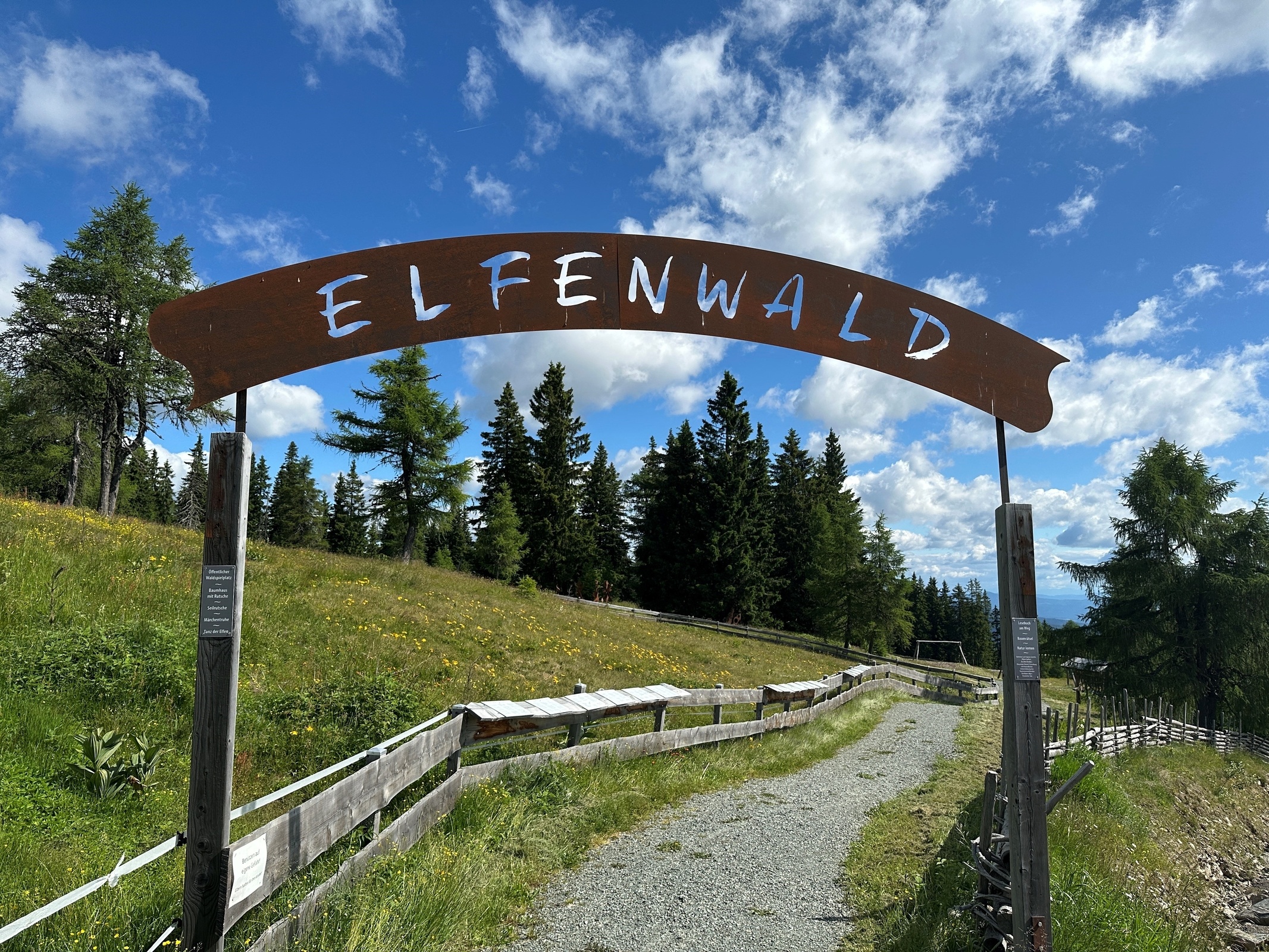 "Erlebnisspielplatz Elfenwald"