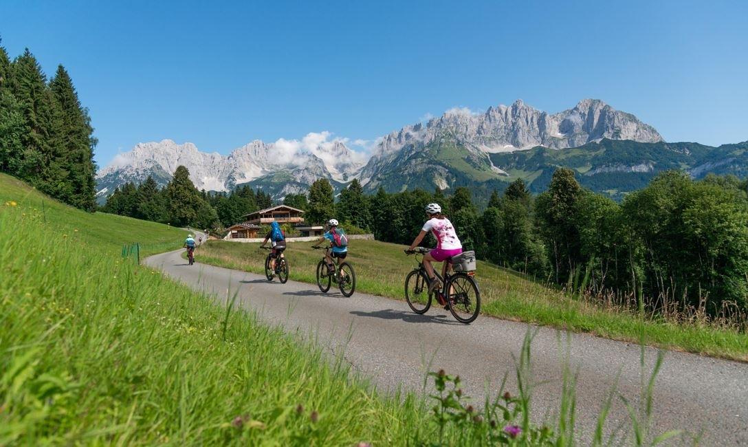 To the weekly market by bike