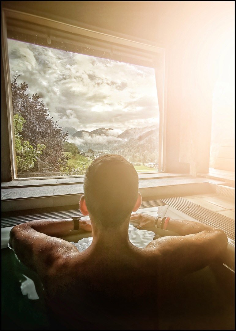 Mitternachtsschwimmen mit Alpenpanorama