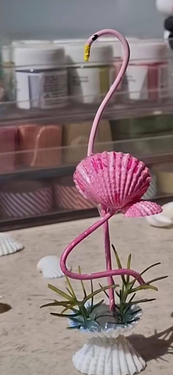 Flamingos aus Muscheln basteln (ab 7 Jahren)