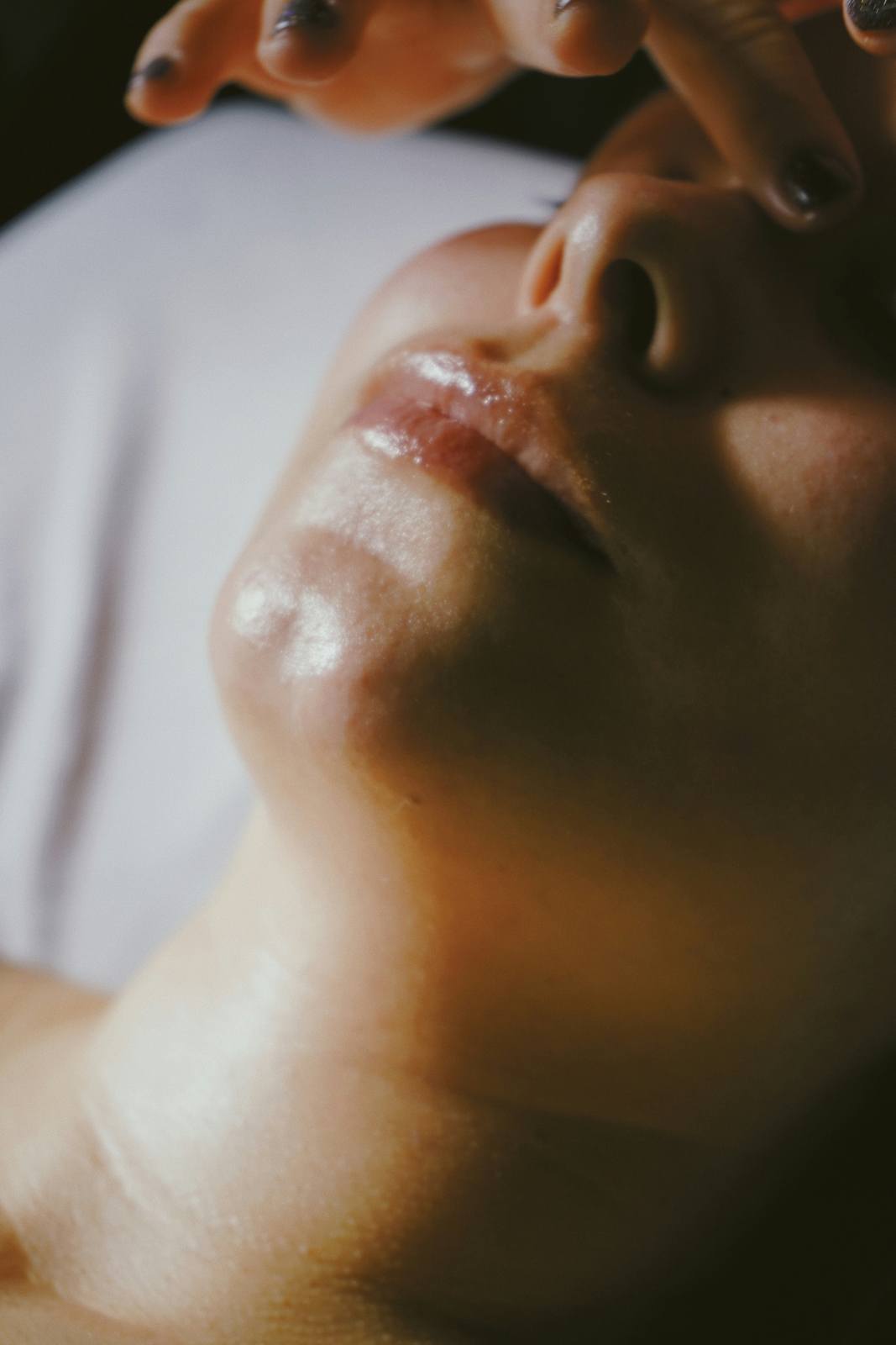 Reinigende und ausgleichende Behandlung für unreine Haut