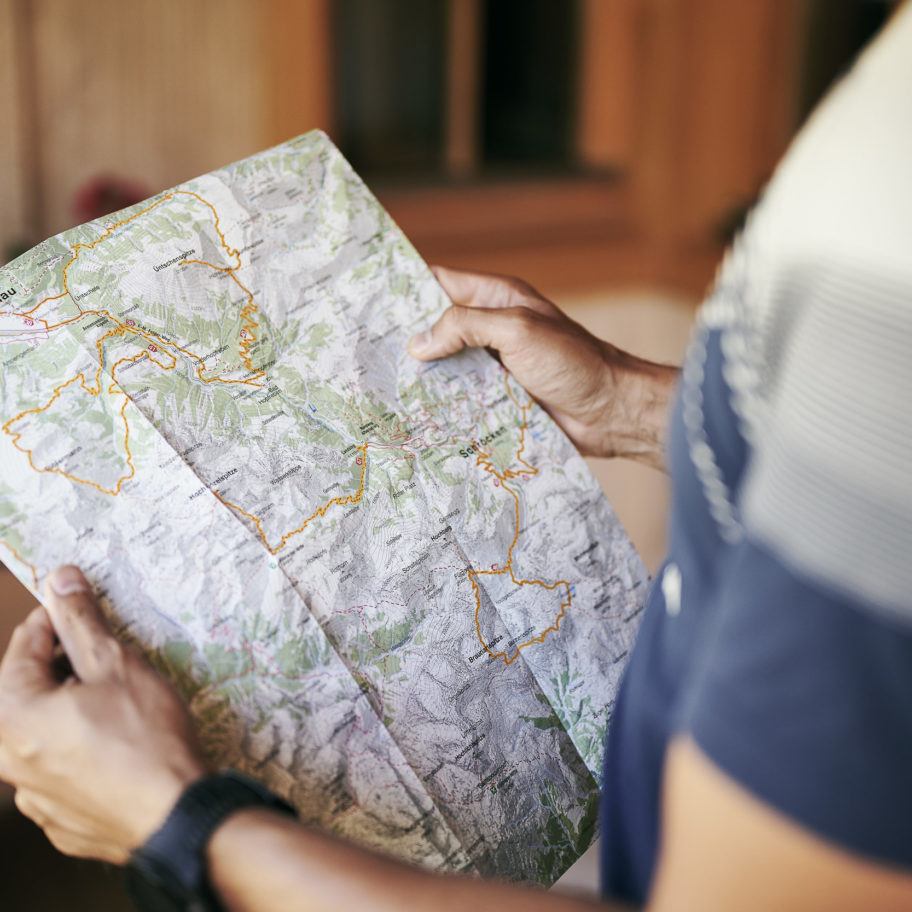 Info evening & program presentation hiking weeks autumn hiking - mountains in the light