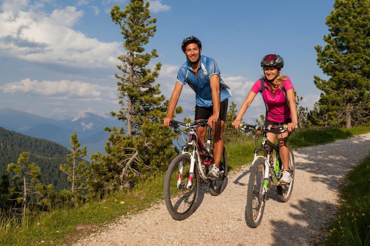 E-bike rental for
leisure cyclists and active athletes