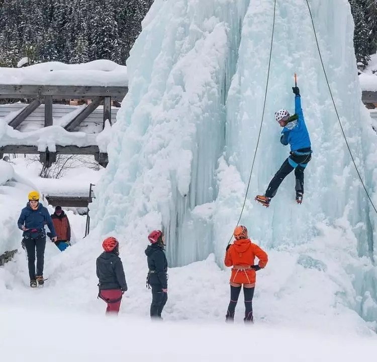 Hallenklettern oder Eisklettern mit Bergführern