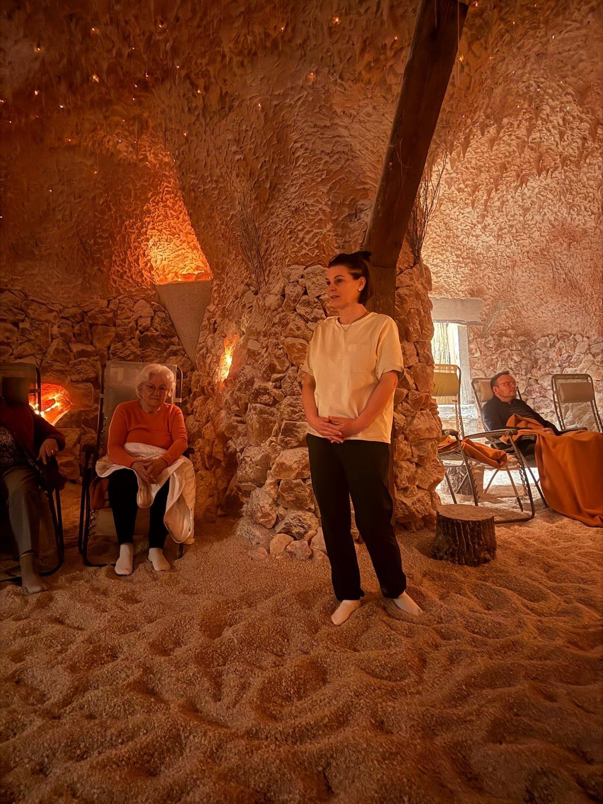 Respiratory therapy in the salt cave
