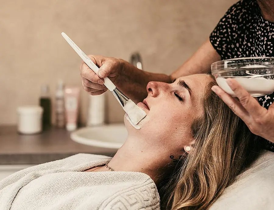 Alkaline face mask