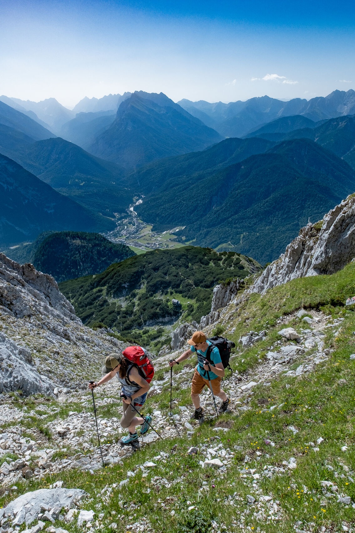 Mountain tour to the large Arnspitze