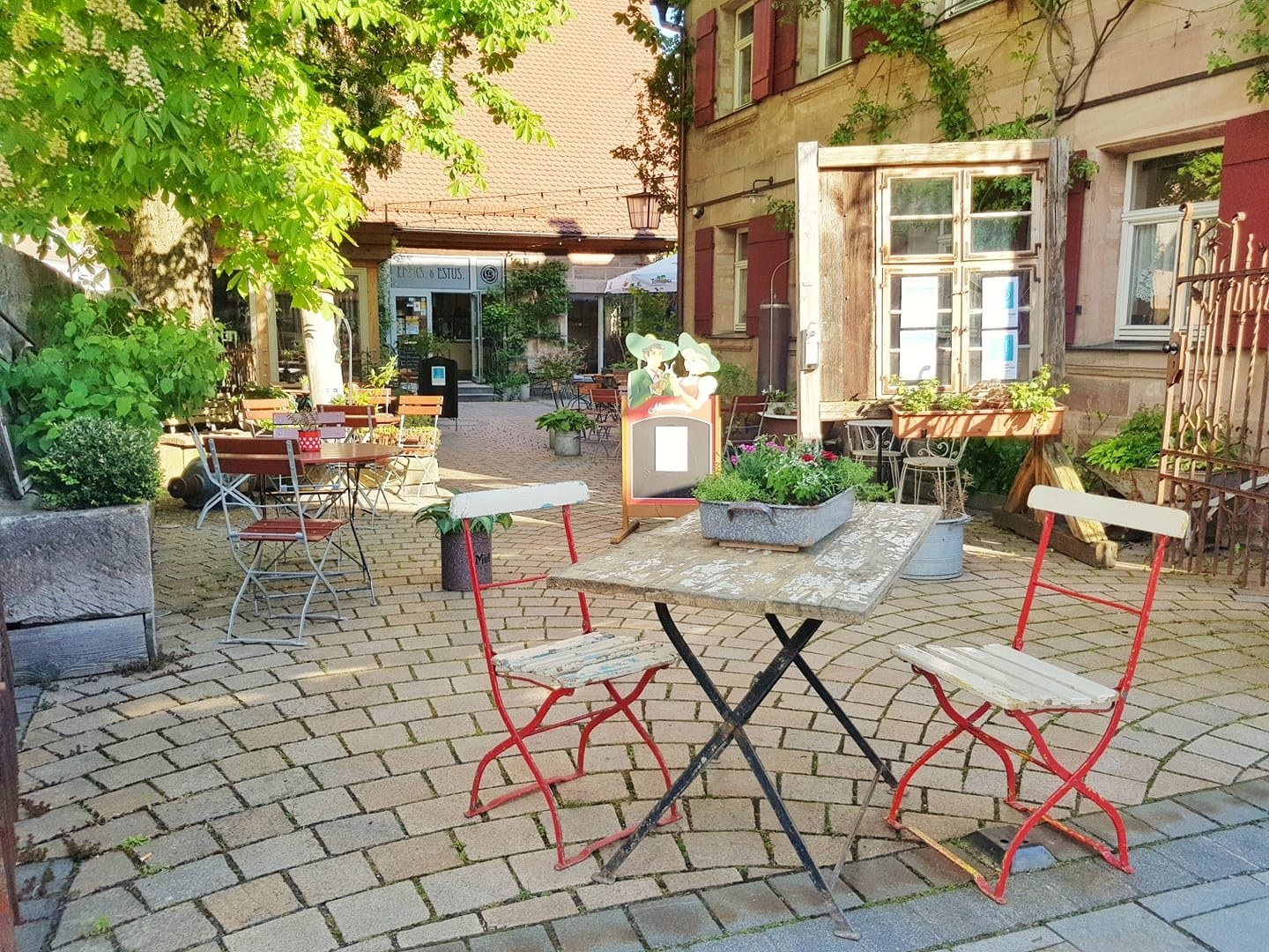 Unconventional experience: charming Café Eders
