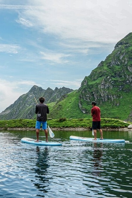 StandUpPaddling at the Seetalhüsli on the Hochjoch