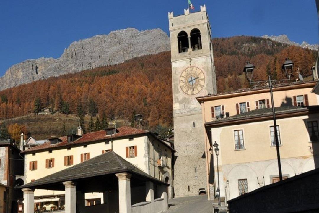 Guided tour of the historic center of Bormio