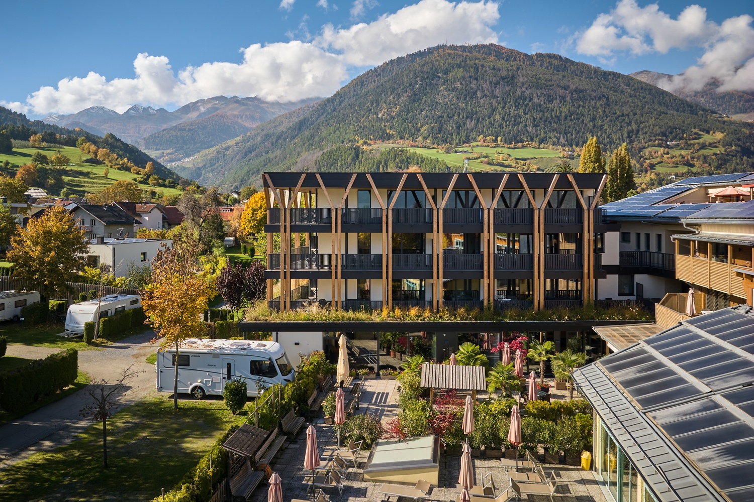 Residence specials: Hiking and biking weeks