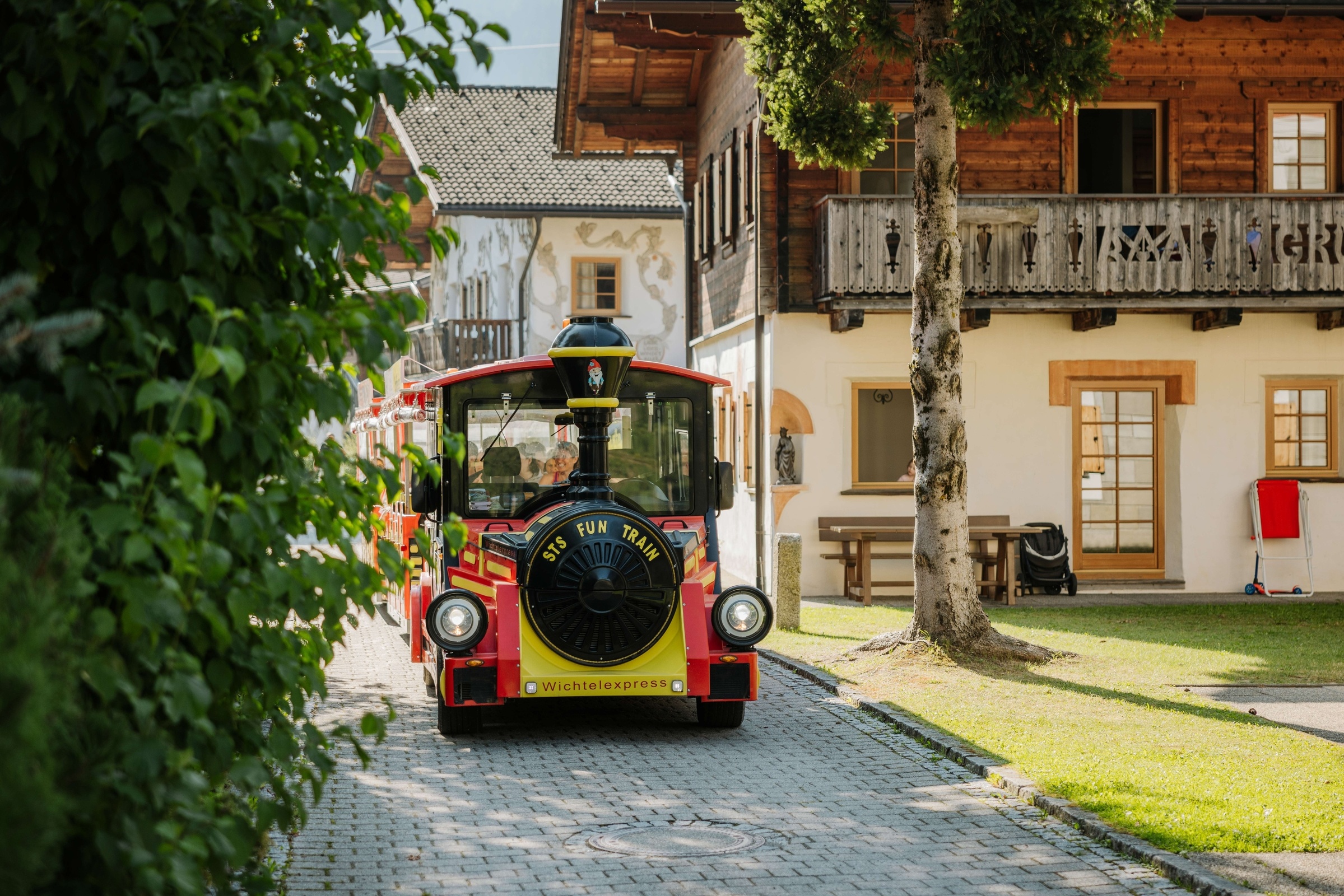 Stroll with the gnome train