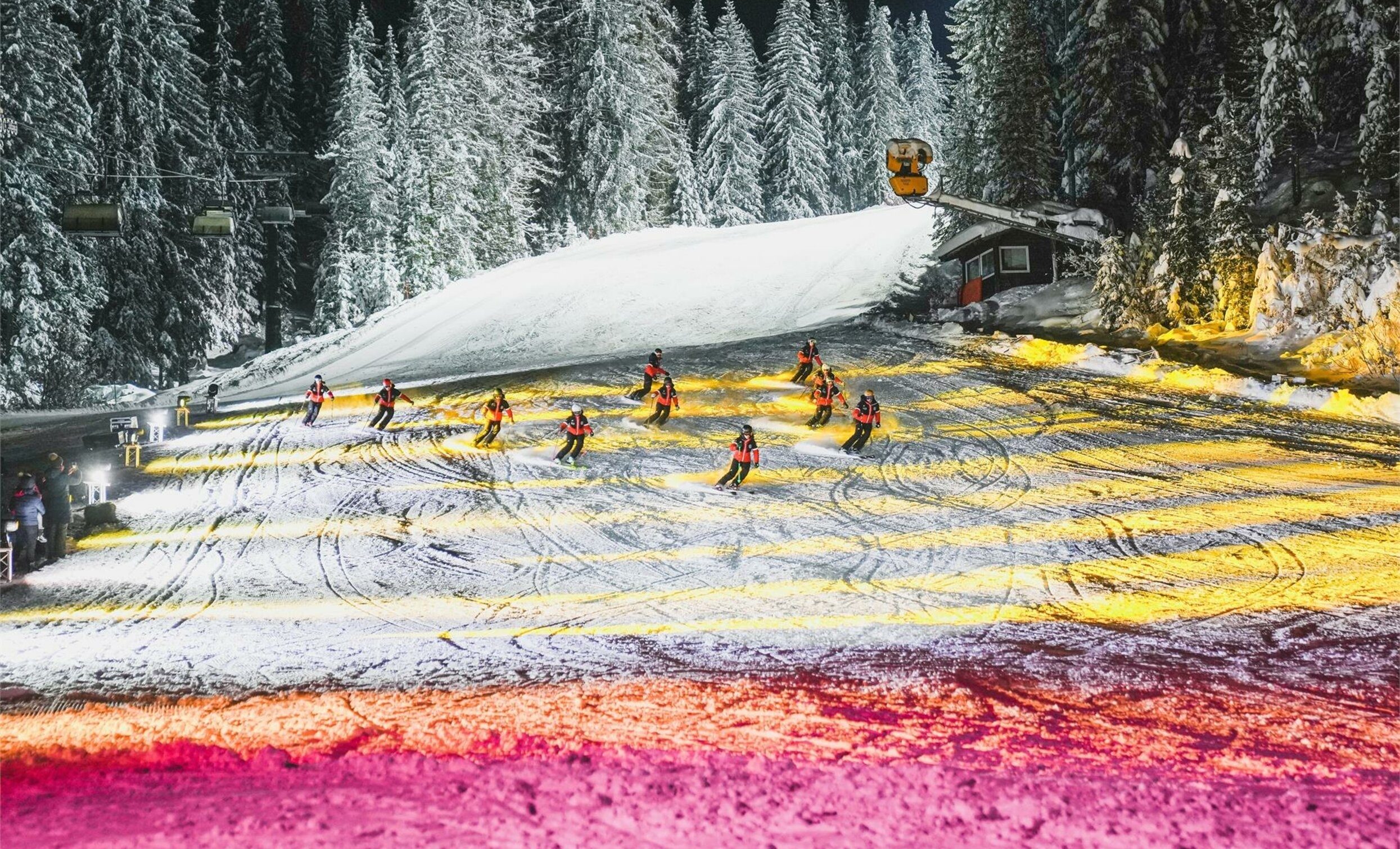Obereggen Night Show: Spectacle in the snow