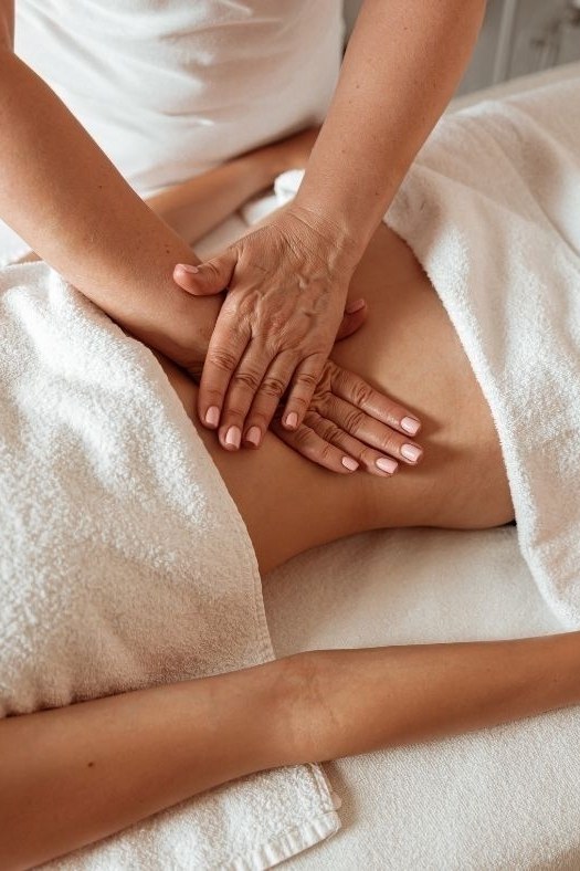 Bauch-Tiefenmassage