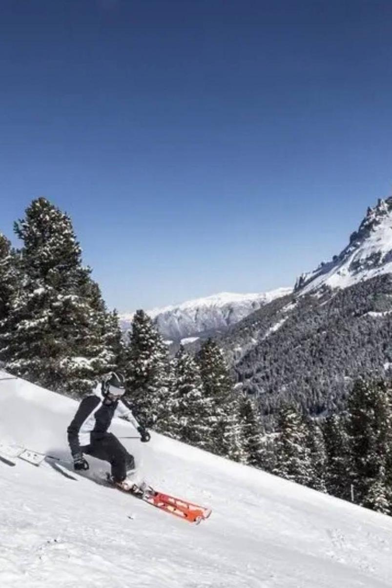 Ski rental