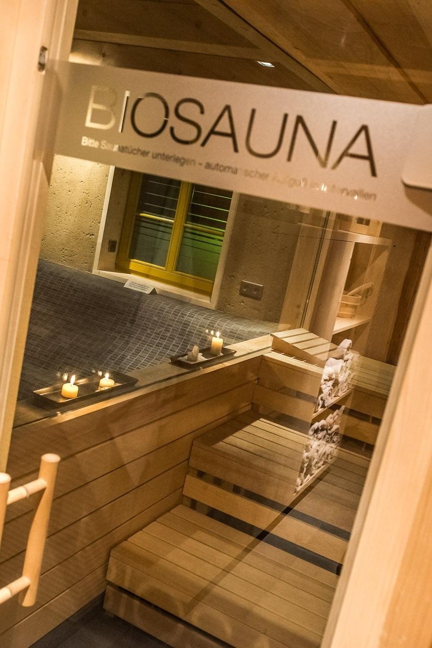 Late Night Spa mit Kräuteraufgüssen im Badehaus