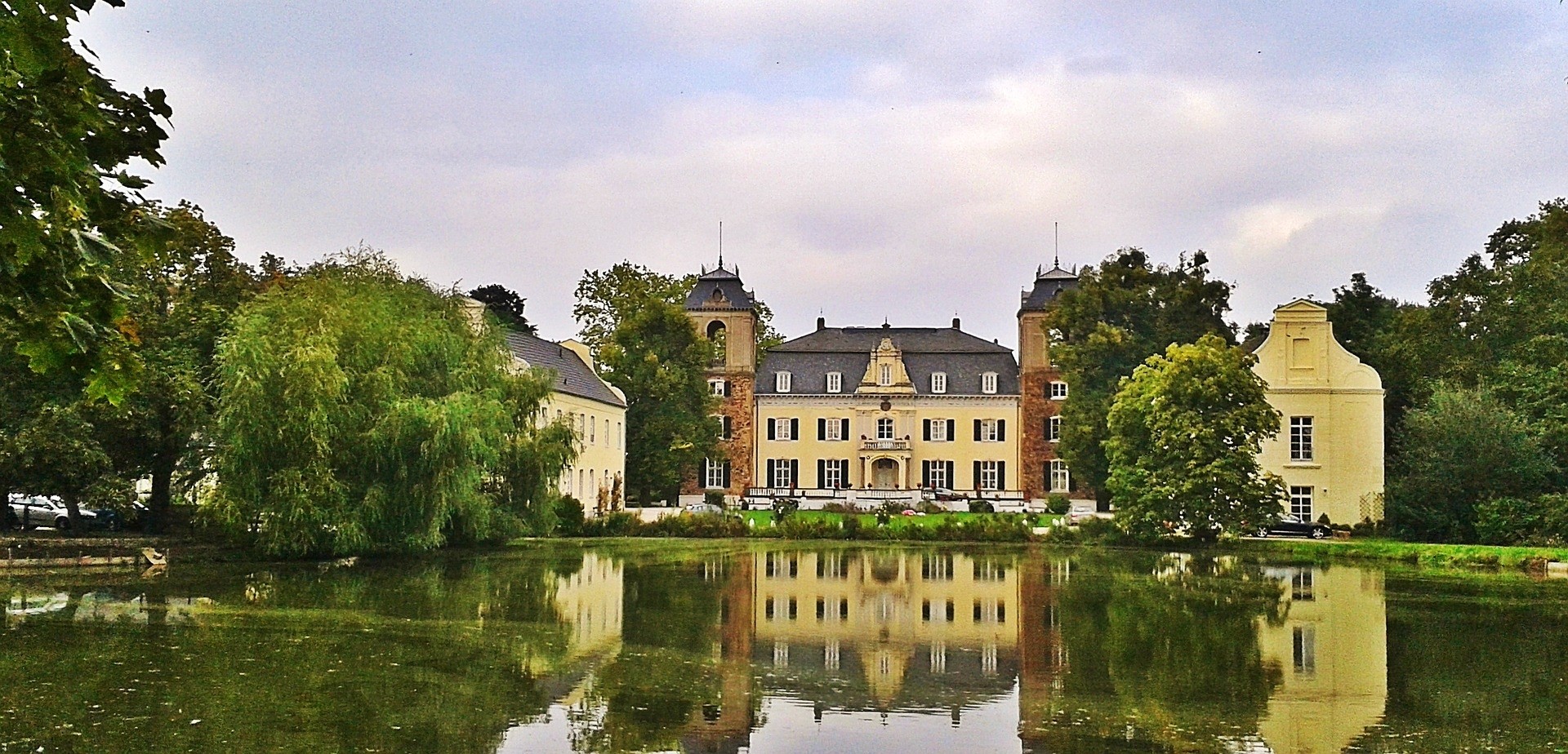 Cycling & hiking around Euskirchen: Moated castles, forests & Roman canal