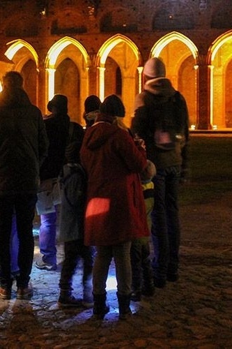 Funzelführung – abends im Kloster image