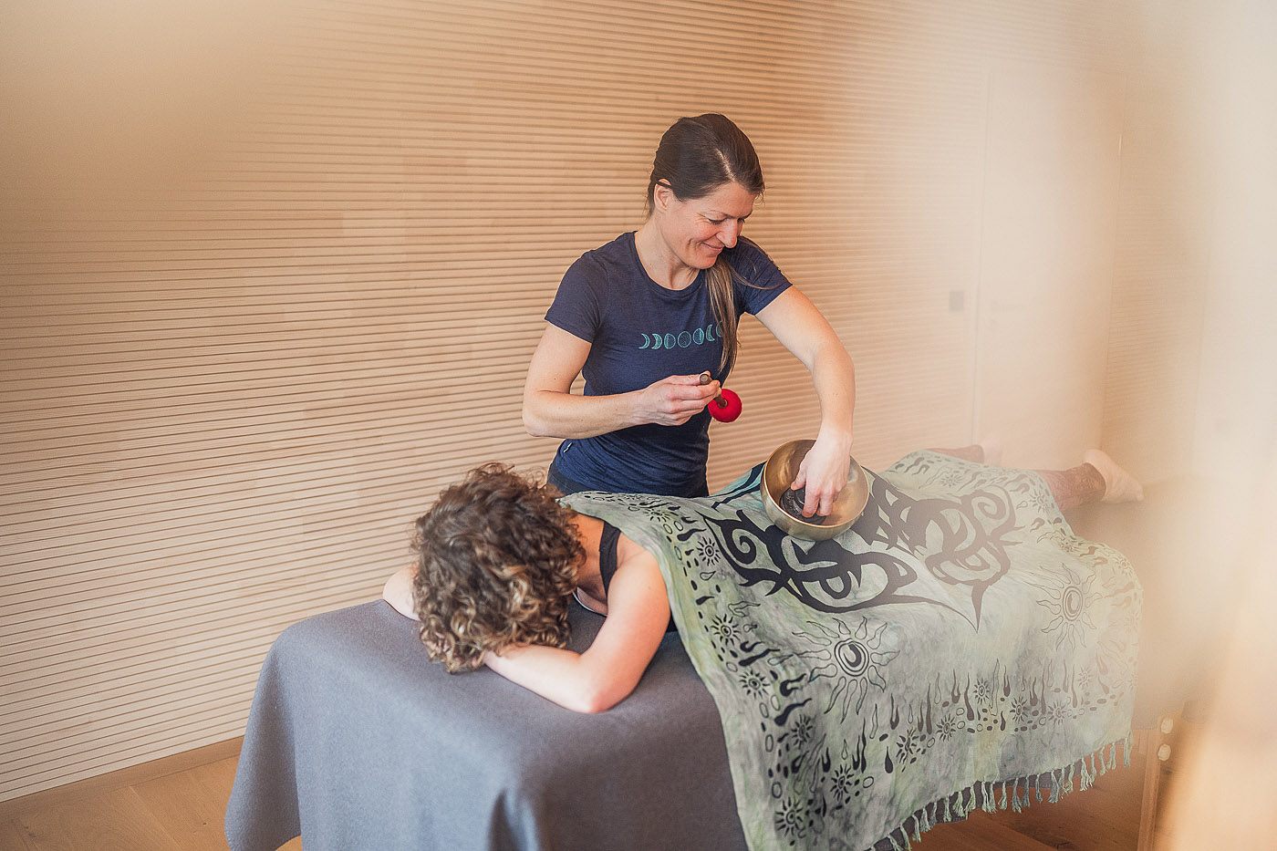 Singing bowl treatment