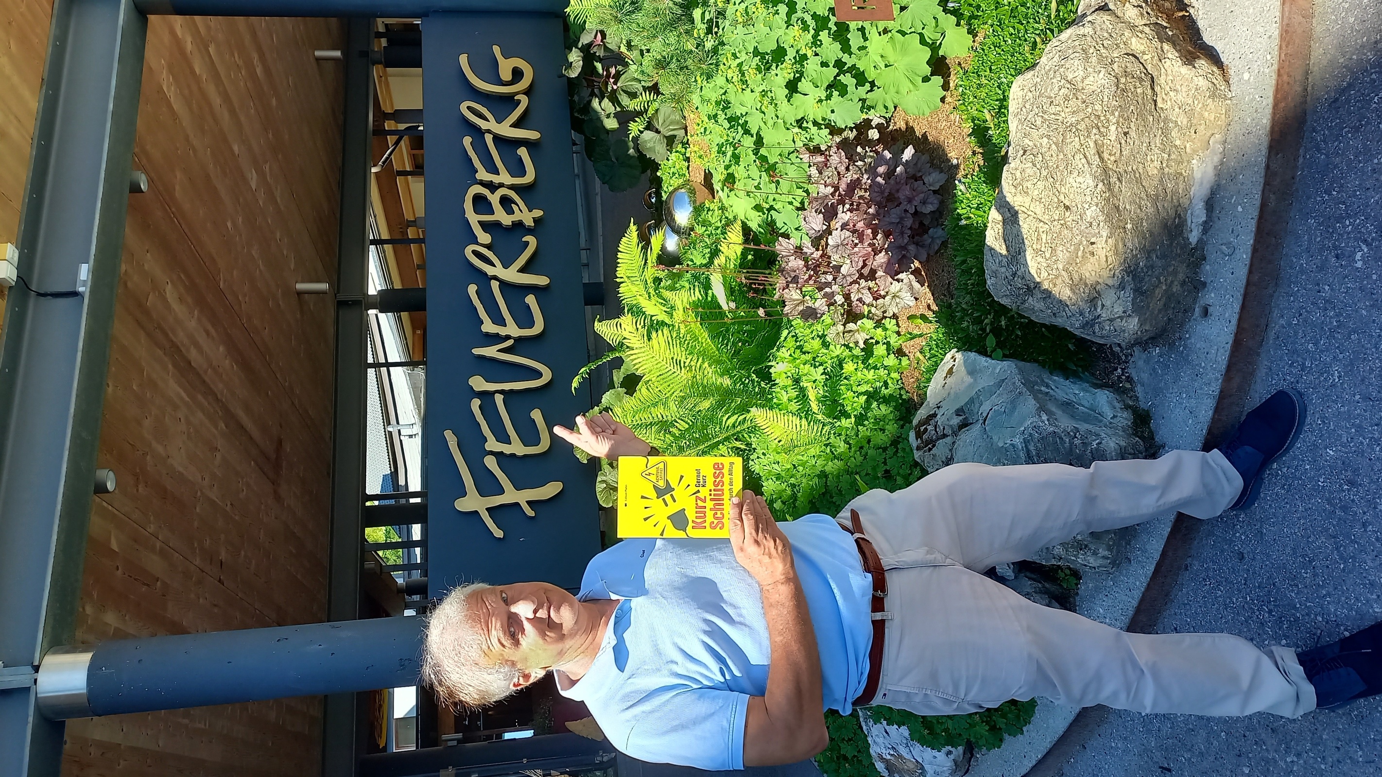 LESE-KABARETT - "KURZ'SCHLÜSSE" - With satires through everyday life with author Gernot Kurz *
