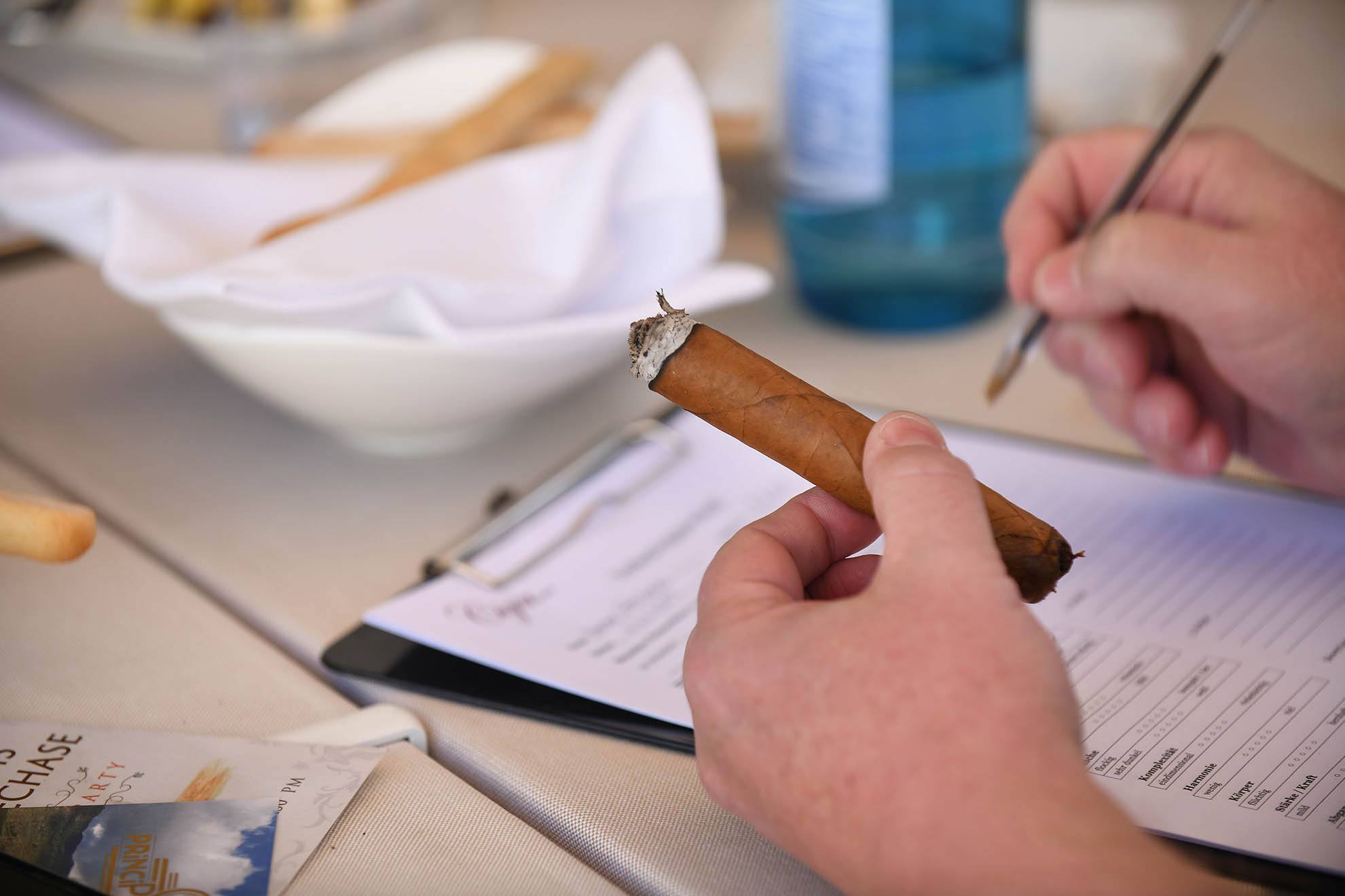 Cigar Night „Artesano del Tobacco / A. J. Fernandez“ mit Dinner & Wine-Pairing 