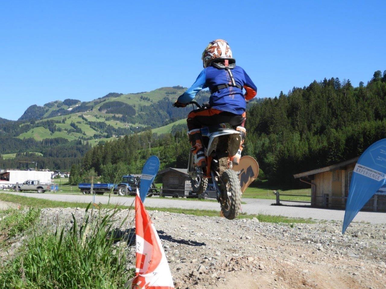 Full throttle at the KTM E-Cross for kids