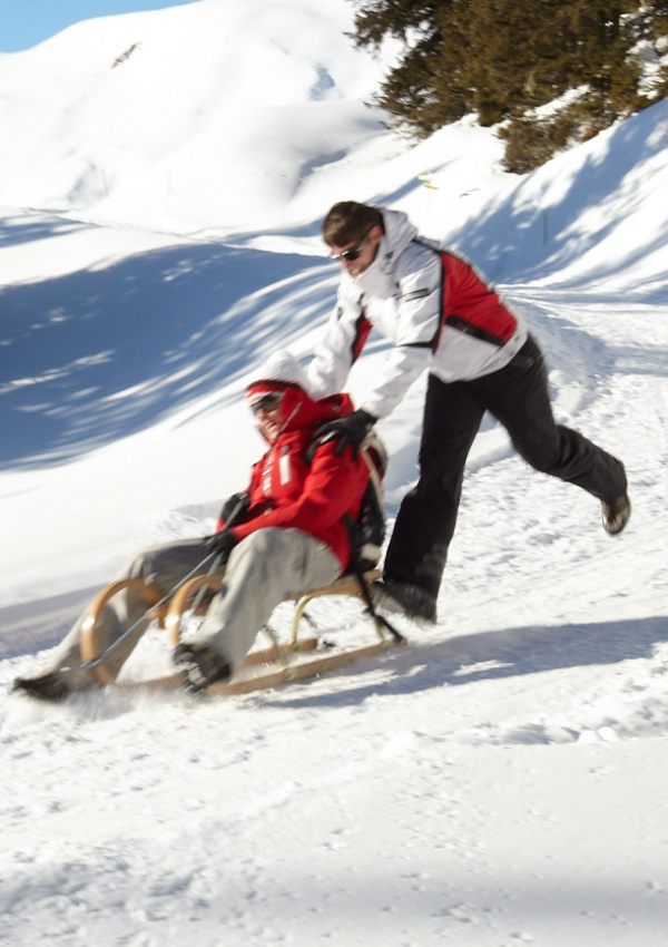 Winterwanderung mit Rodelpartie zur Höllensteinhütte 
